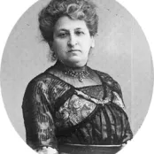  Aletta Jacobs, fotograaf onbekend, foto uit archief van "the Library of Congress". Gepubliceerd op 29 september 1915 in de Chicago Daily News.